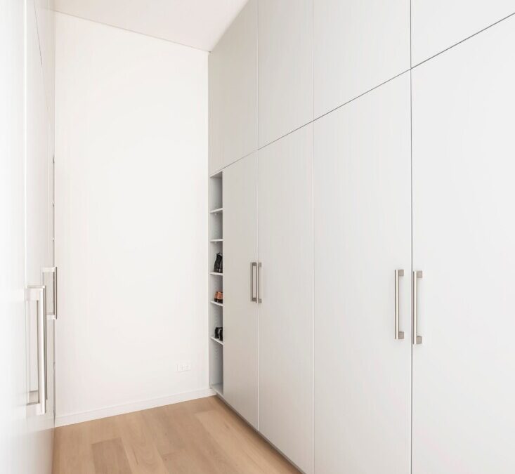 Wardrobe – Roseville